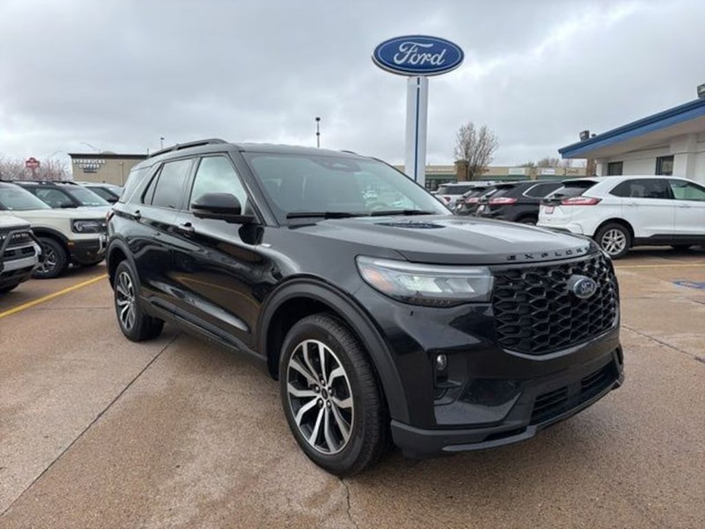 Used 2025 Ford Explorer ST-Line SUV