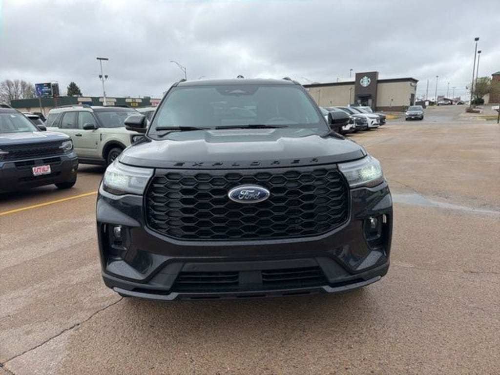 Used 2025 Ford Explorer ST-Line SUV