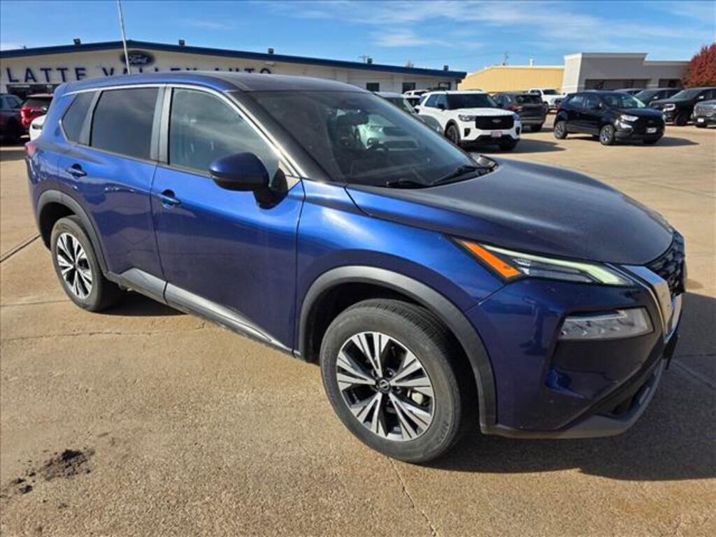 Used 2022 Nissan Rogue SV SUV