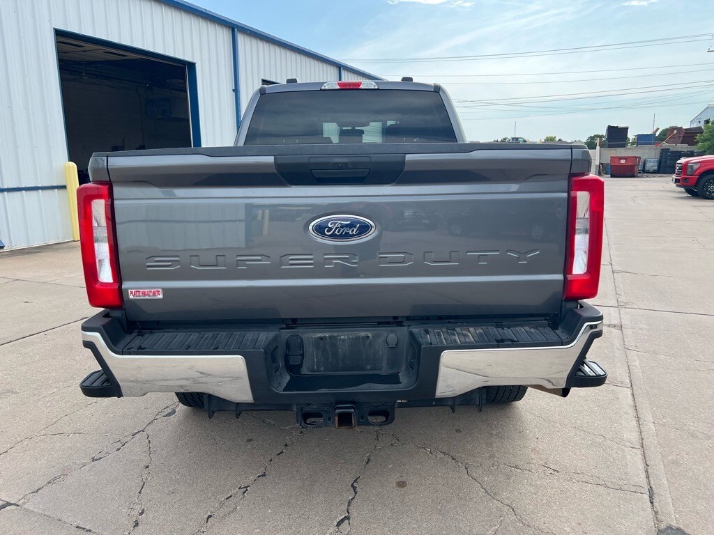 2024 Ford F-250 photo 2