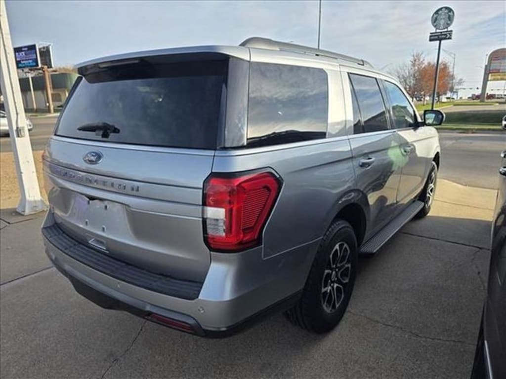 Used 2022 Ford Expedition XLT SUV
