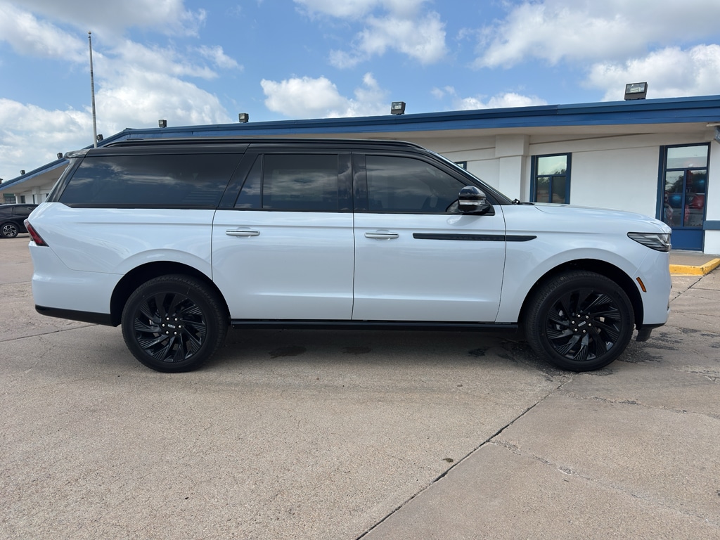2026 Lincoln Navigator Reserve L - Photo 29