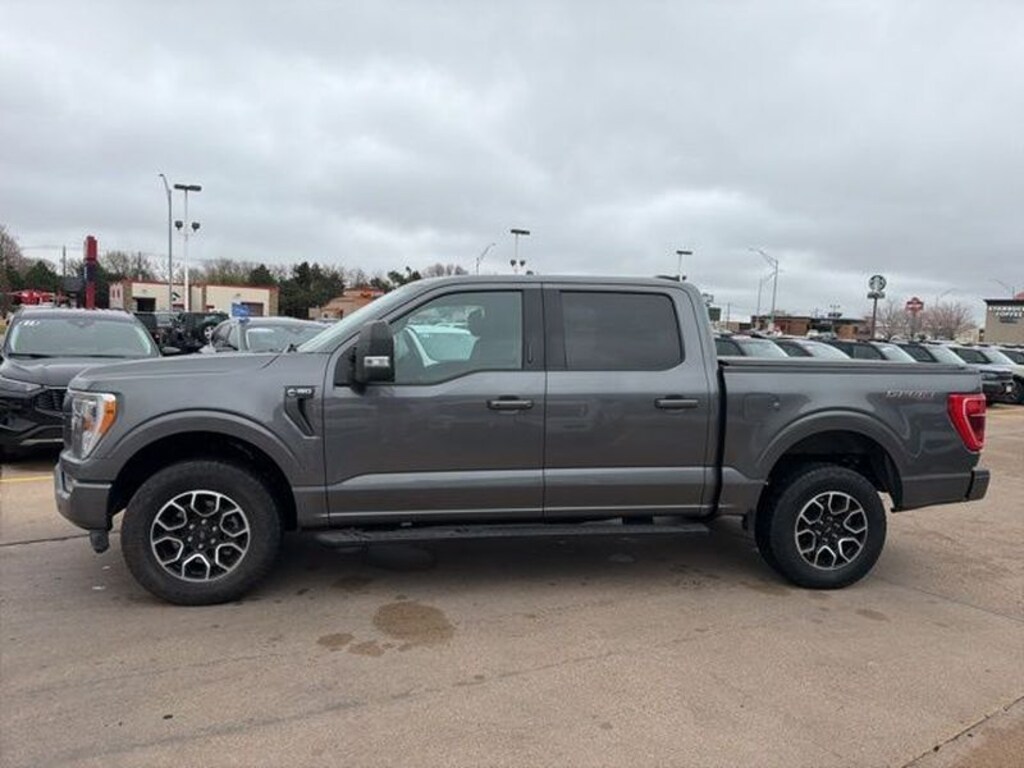 Used 2022 Ford F-150 XLT Truck SuperCrew Cab