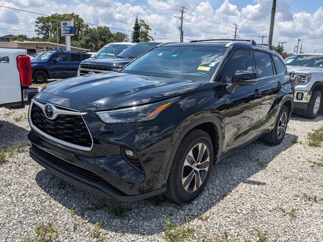 Used 2022 Toyota Highlander XLE Sport Utility