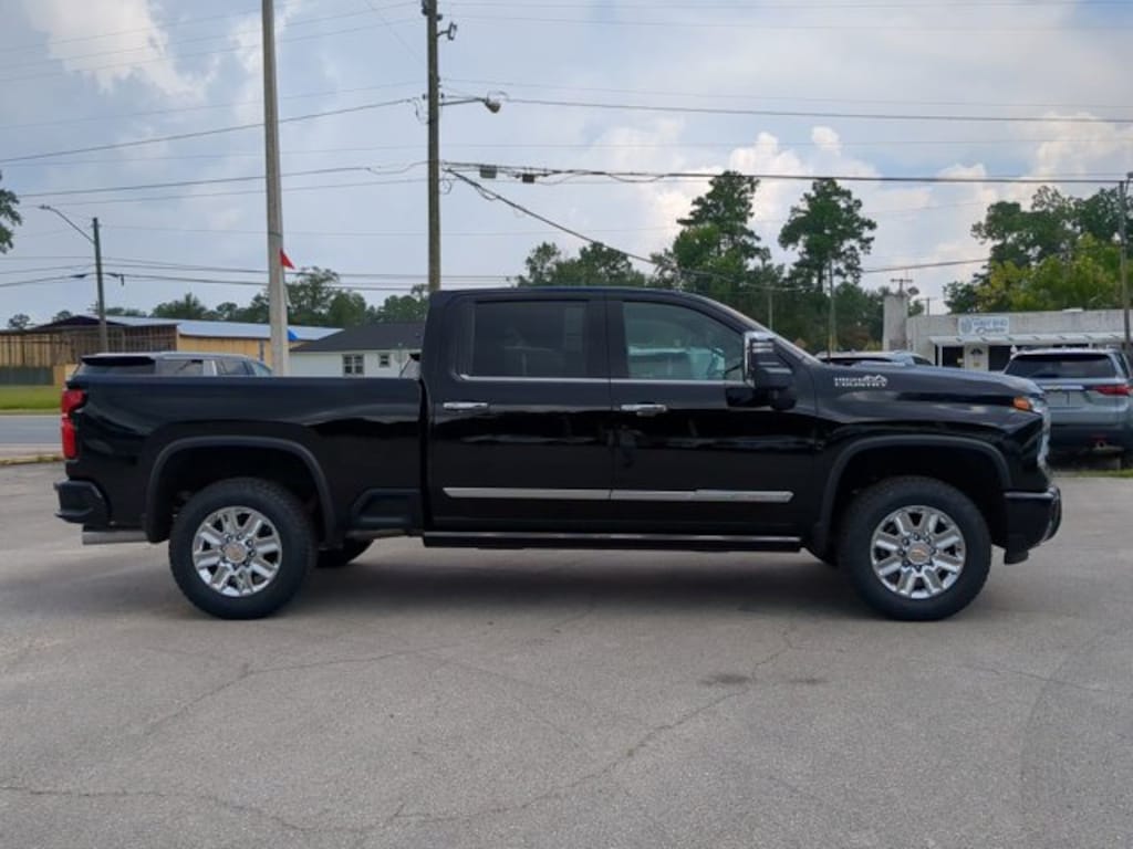 Used 2024 Chevrolet Silverado 2500HD High Country Crew Cab Pickup