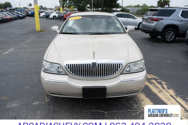Used 2003 Lincoln Town Car Cartier with VIN 1LNHM83W13Y670843 for sale in Chiefland, FL