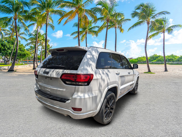 Used 2018 Jeep Grand Cherokee Altitude SUV