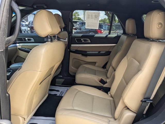 2016 Ford Explorer XLT - Photo 11