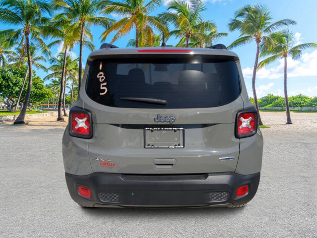 Used 2022 Jeep Renegade Latitude SUV