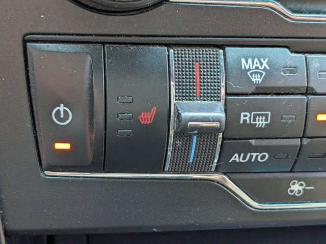 2016 Ford Explorer XLT - Photo 25