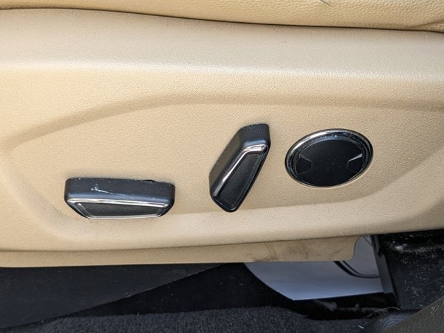 2016 Ford Explorer XLT - Photo 17