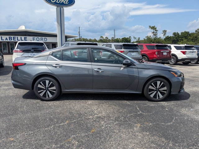 Used 2023 Nissan Altima 2.5 SV Car