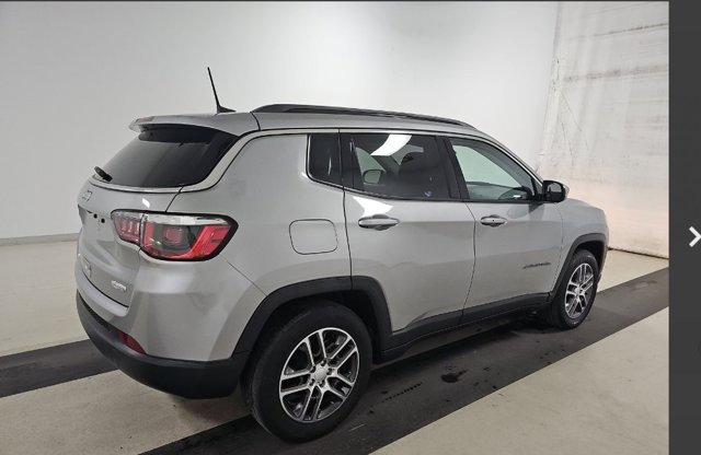 Used 2020 Jeep Compass Latitude w/Sun/Wheel Pkg SUV