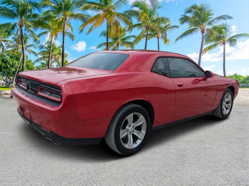 Used 2015 Dodge Challenger SXT Car