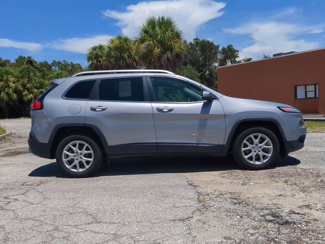 2018 Jeep Cherokee Latitude photo 3