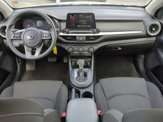 2021 Kia Forte LXS - Photo 13