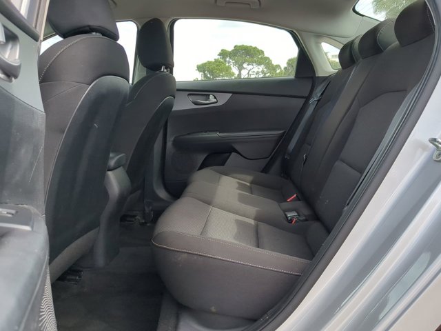 2021 Kia Forte LXS - Photo 12