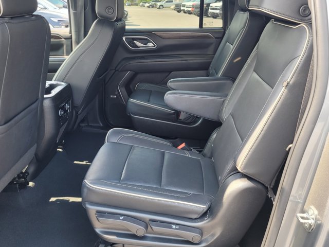 2022 Chevrolet Suburban Premier photo 4