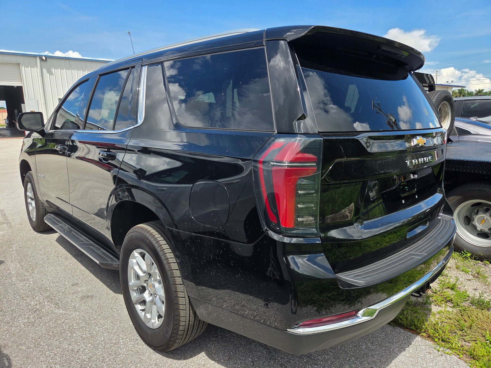Used 2025 Chevrolet Tahoe LS SUV
