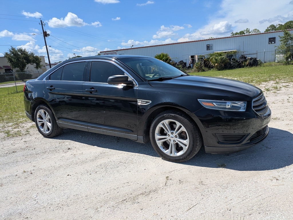 Used 2017 Ford Taurus SE SE FWD