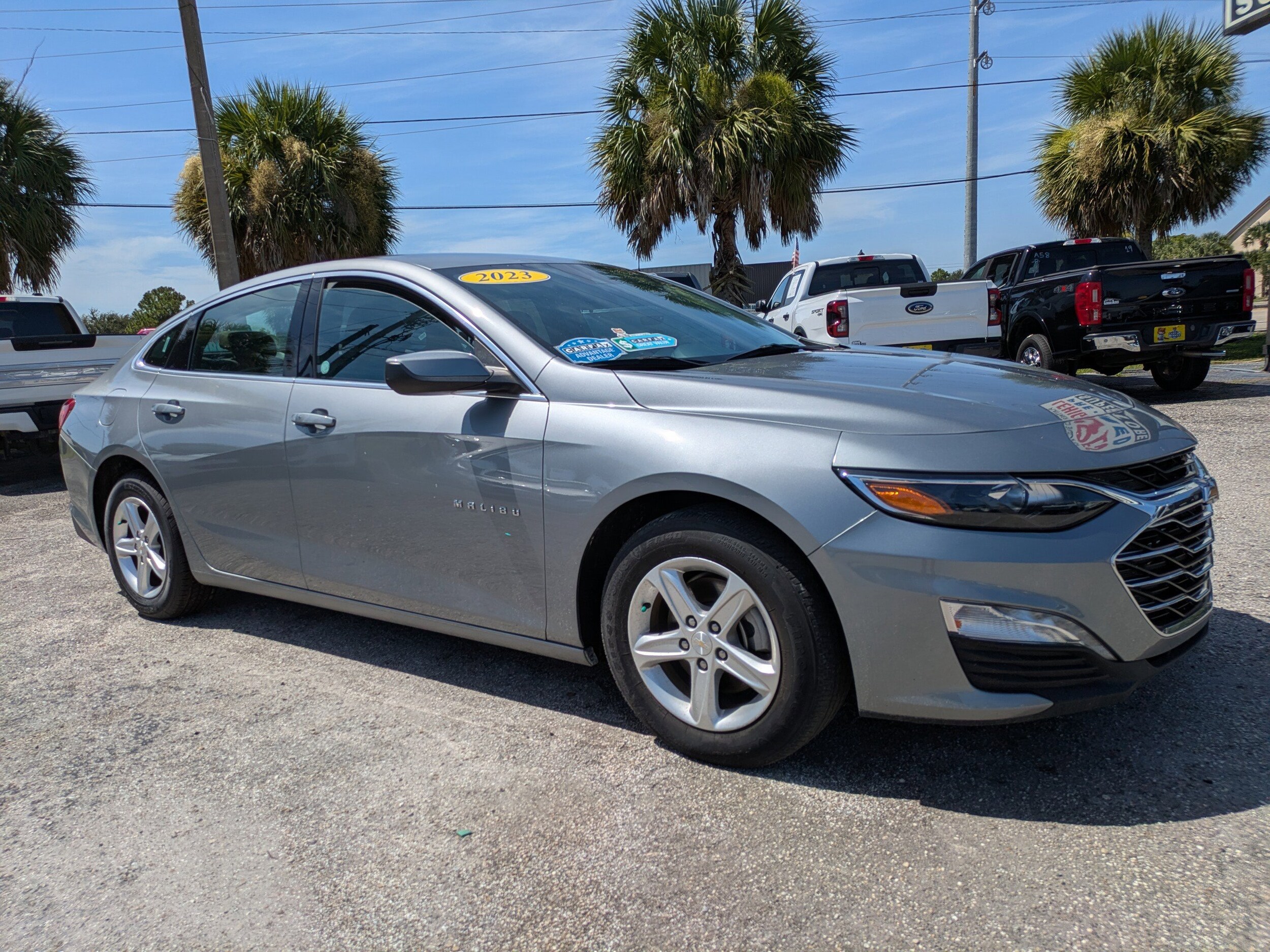 2023 Chevrolet Malibu 1LT photo 2