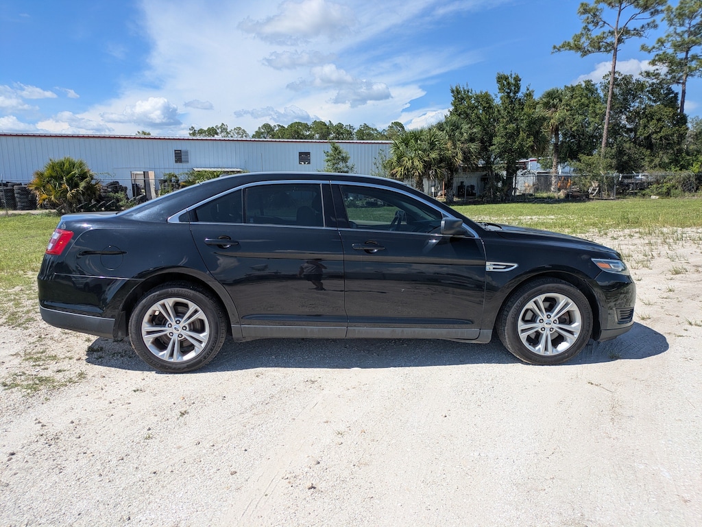 Used 2017 Ford Taurus SE SE FWD