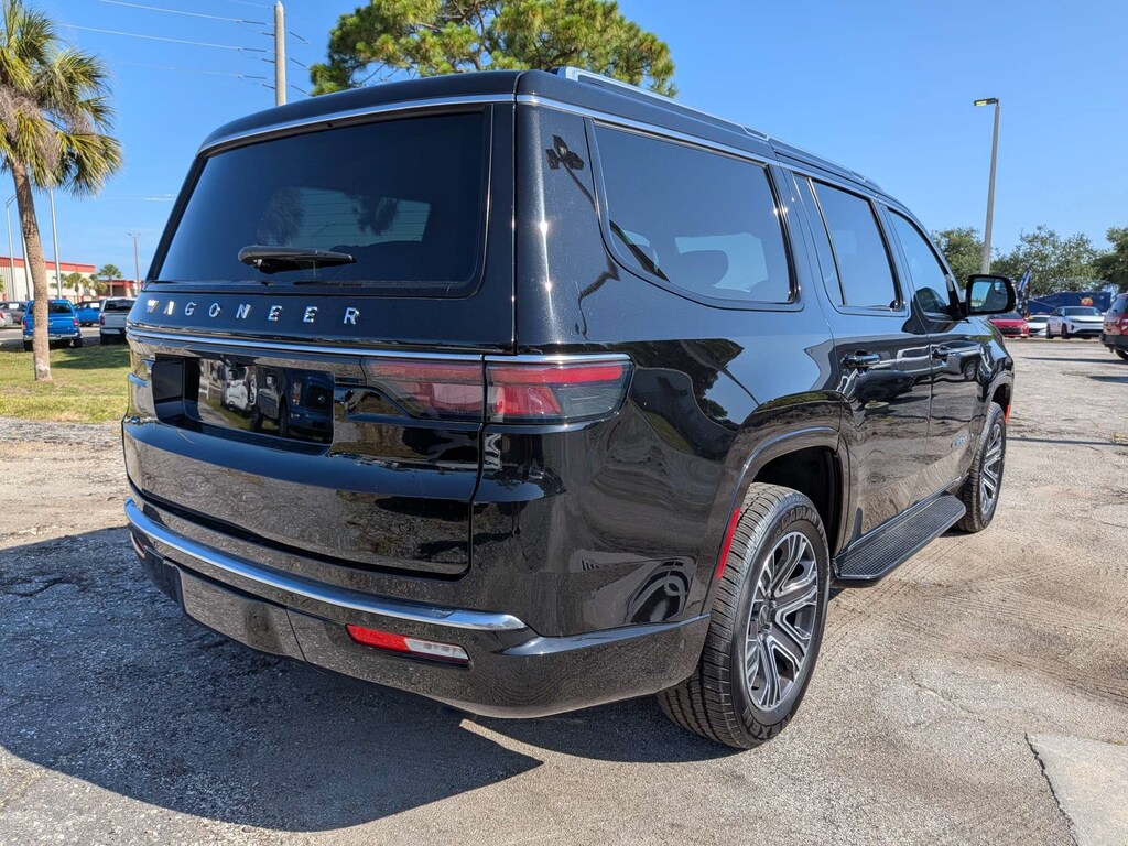 Used 2025 Jeep Wagoneer 4WD 4x4