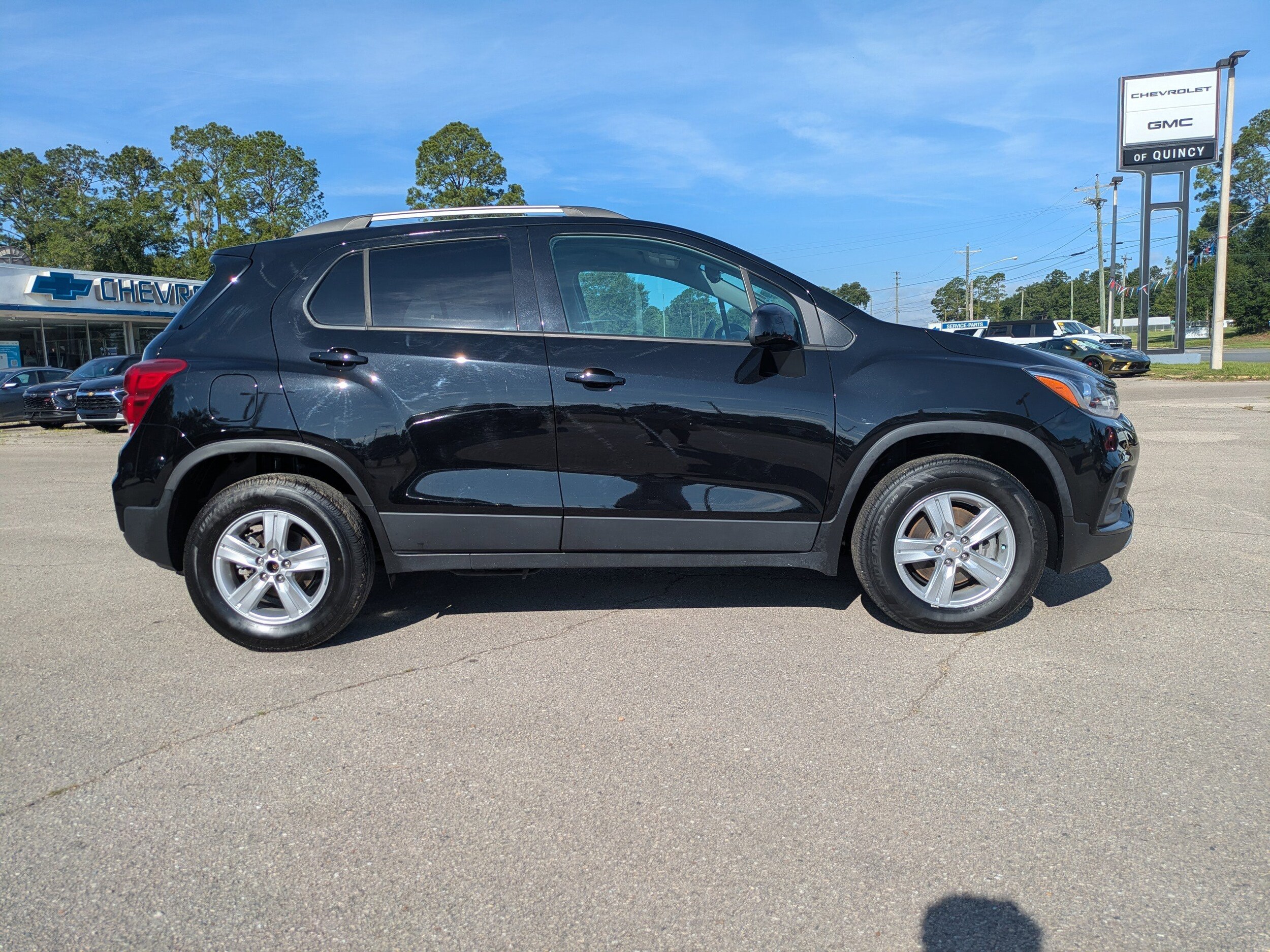 2022 Chevrolet Trax LT photo 3