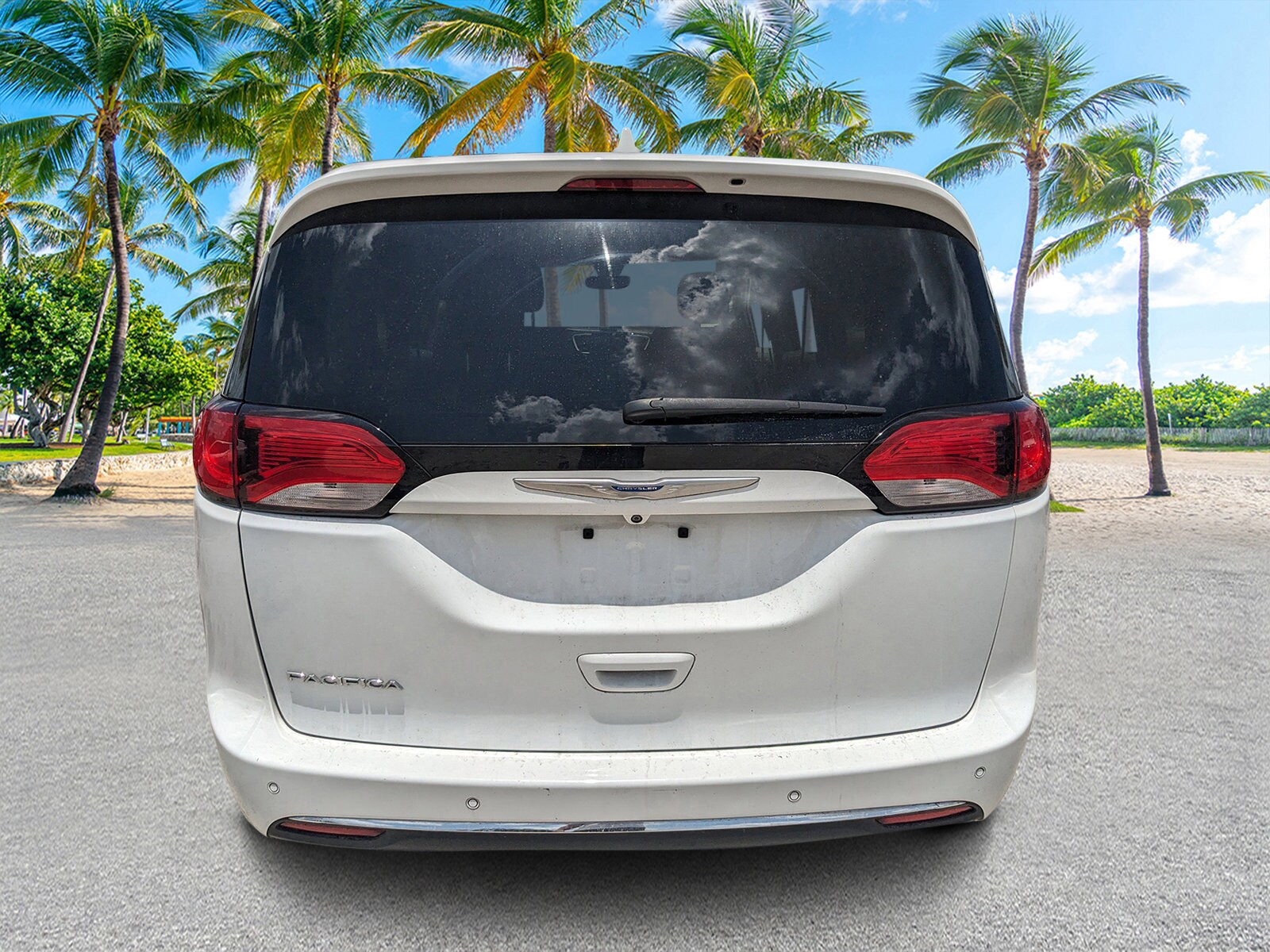 2018 Chrysler Pacifica Touring Plus photo 4