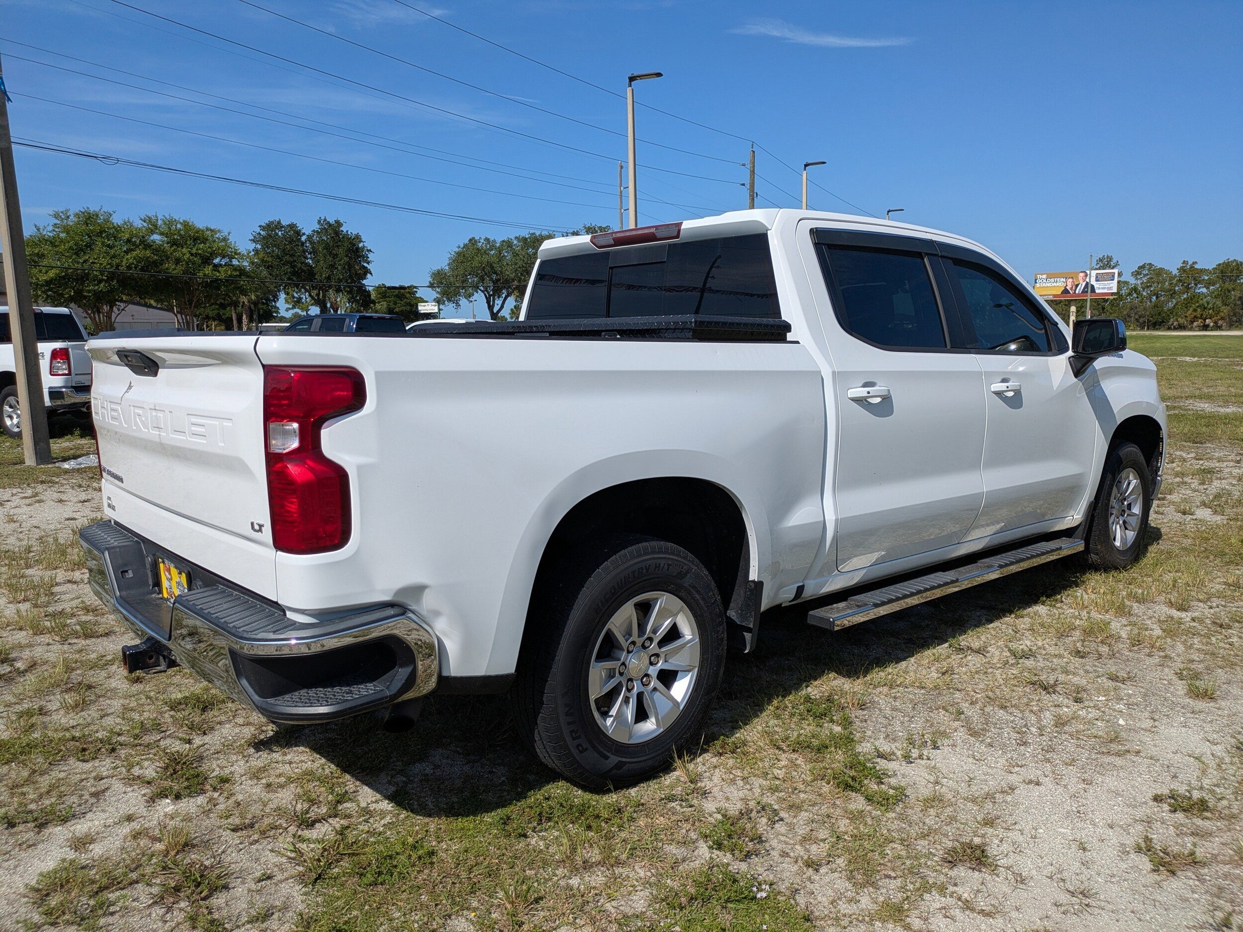 2019 Chevrolet Silverado 1500 LT photo 4