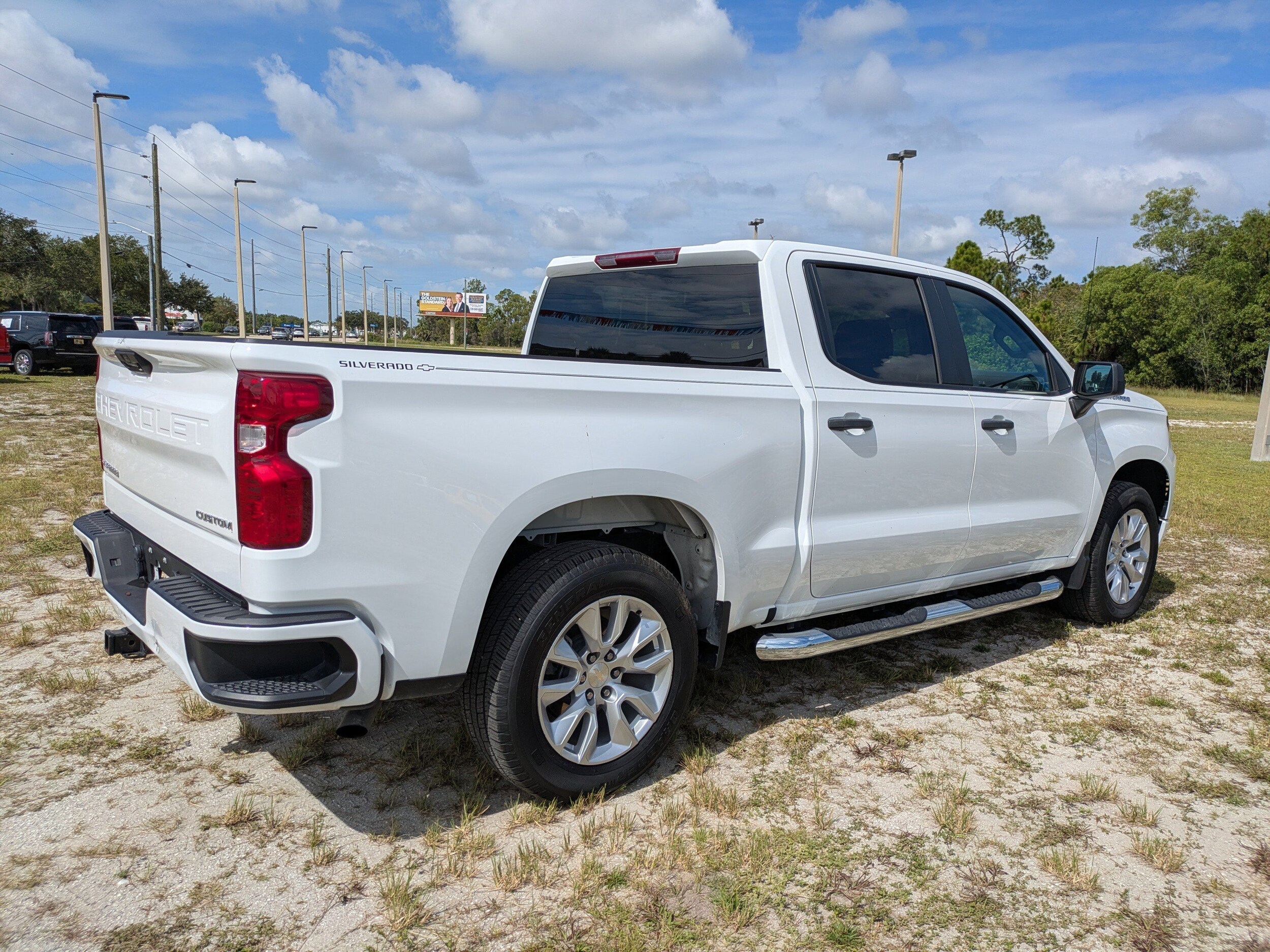 2024 Chevrolet Silverado 1500 Custom photo 4
