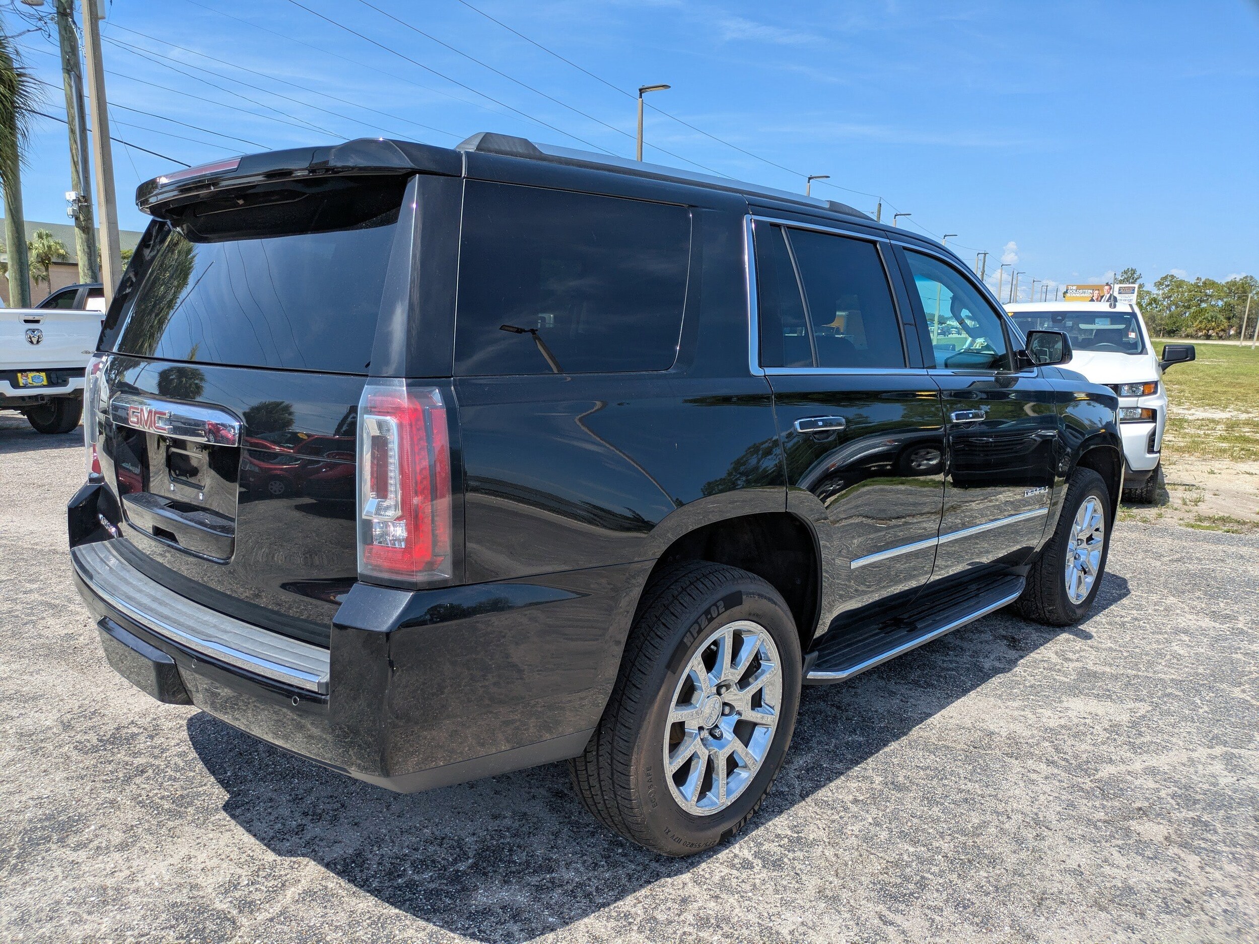 2019 Gmc Yukon Denali photo 3