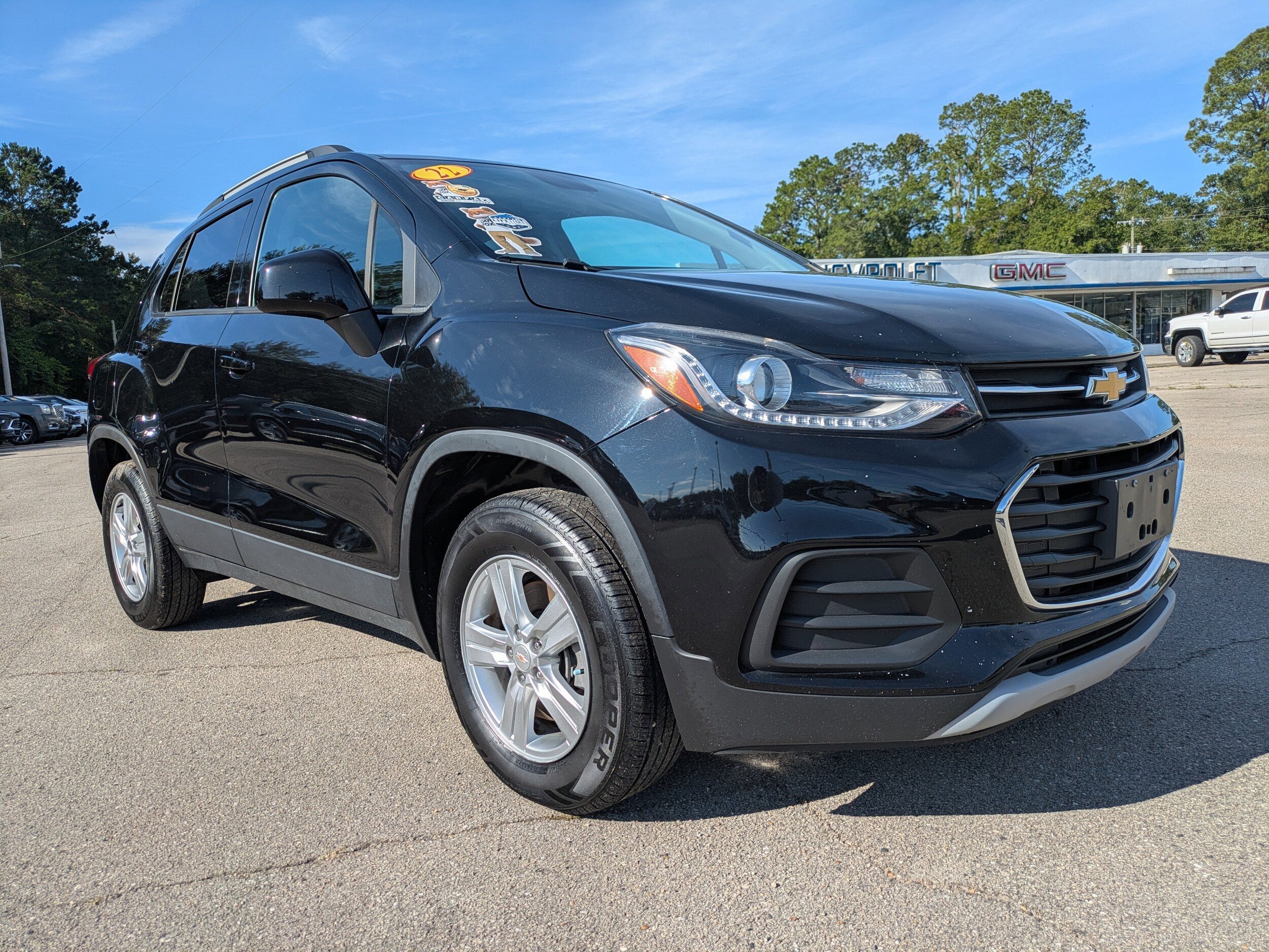 2022 Chevrolet Trax LT photo 2
