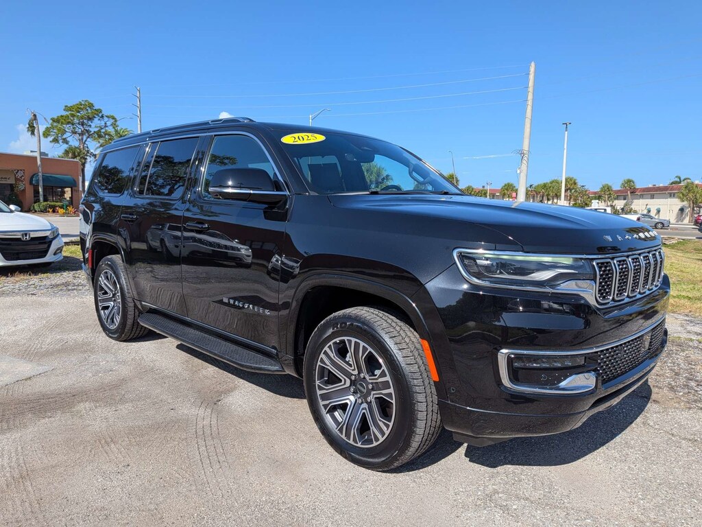 Used 2025 Jeep Wagoneer 4WD 4x4