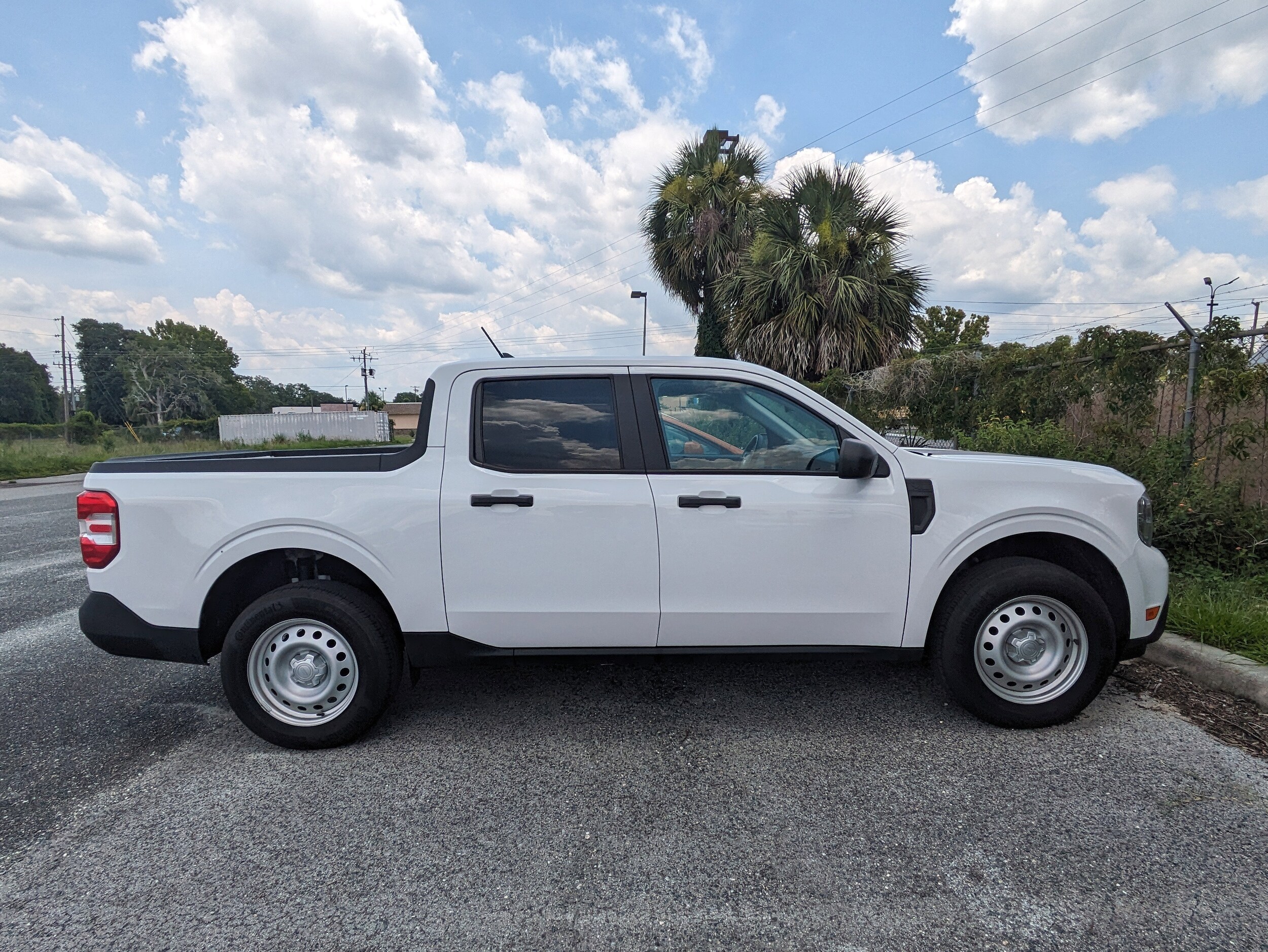 2022 Ford Maverick XL photo 3