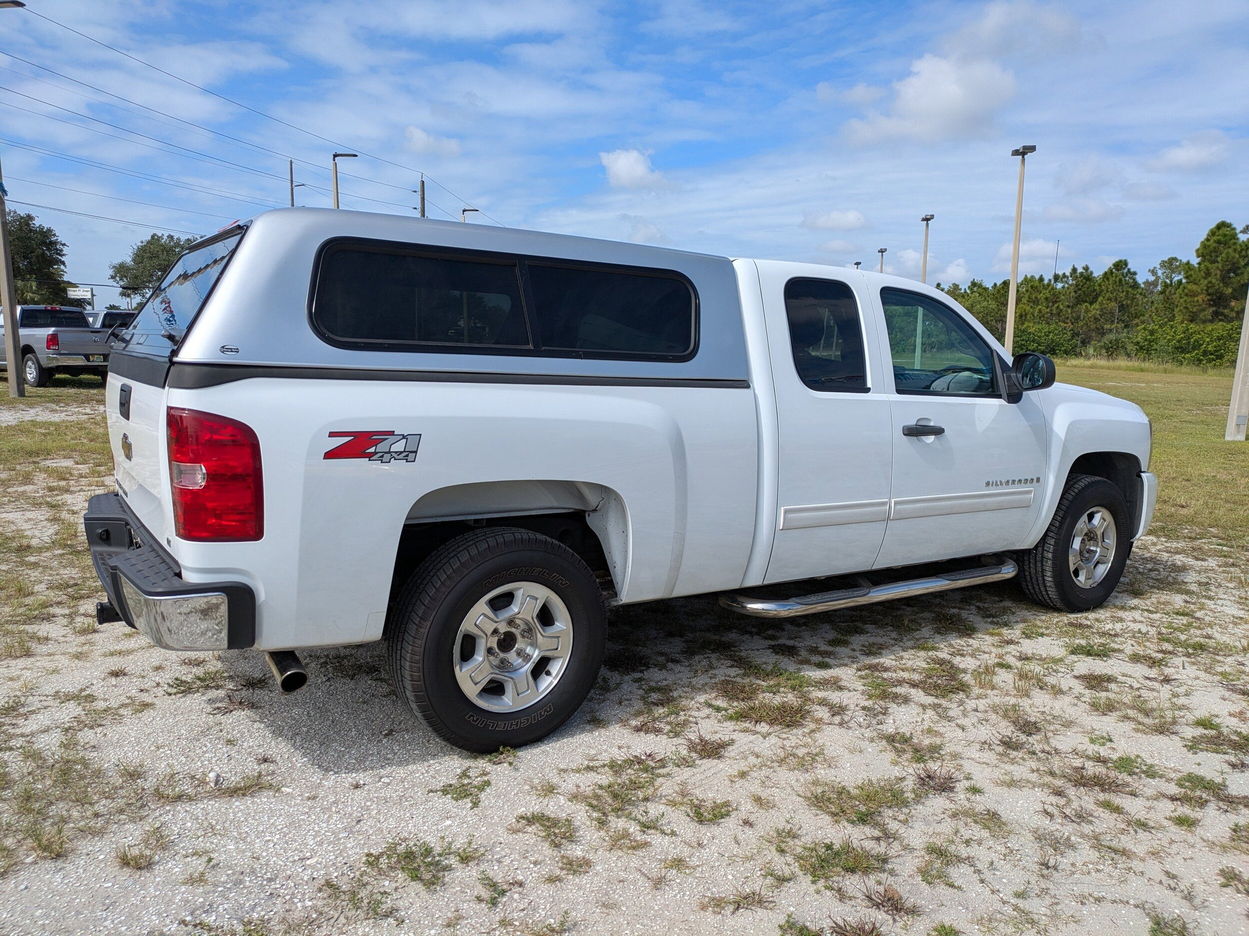 2009 Chevrolet Silverado 1500 LT photo 4