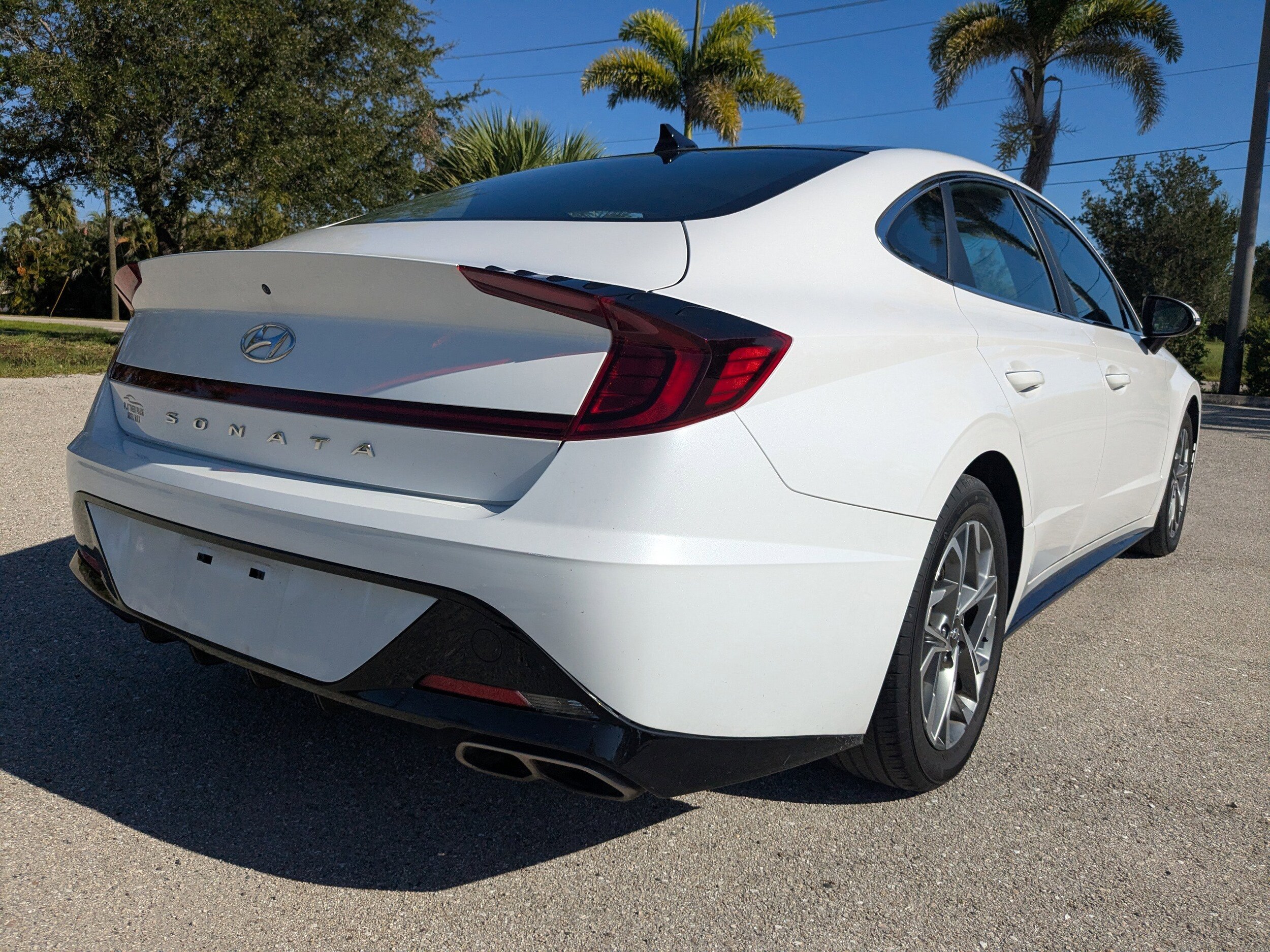 2023 Hyundai Sonata SEL photo 3