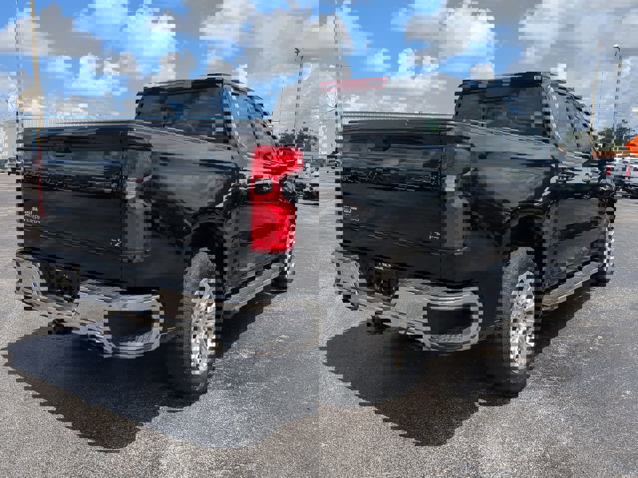 2022 Chevrolet Silverado 1500 LTZ photo 3