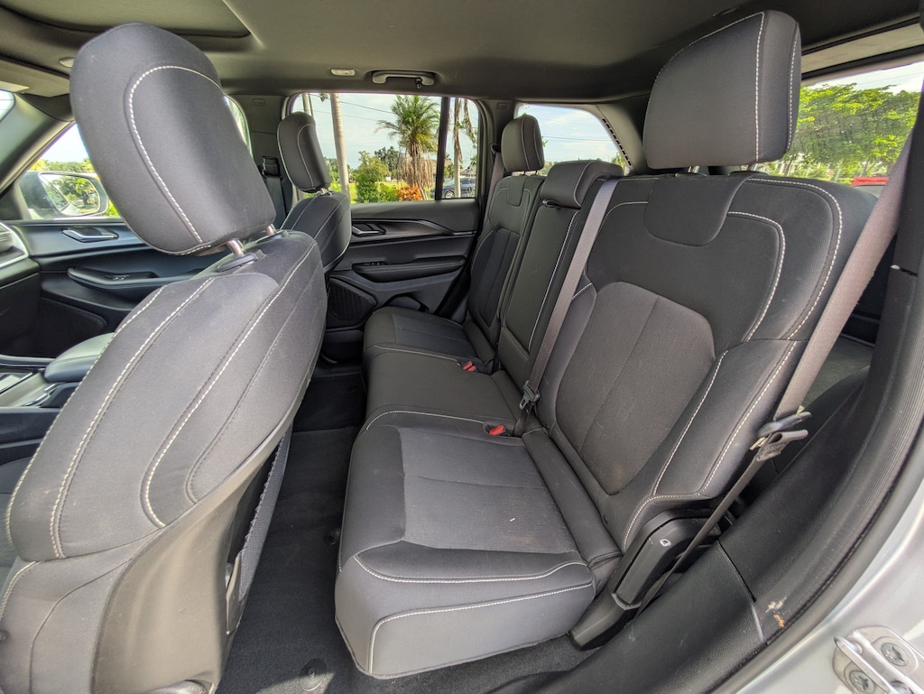 Used 2025 Jeep Grand Cherokee Laredo X Laredo X 4x4