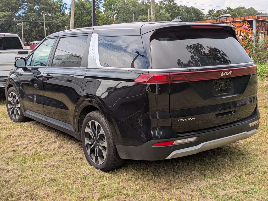 Used 2024 Kia Carnival EX EX FWD
