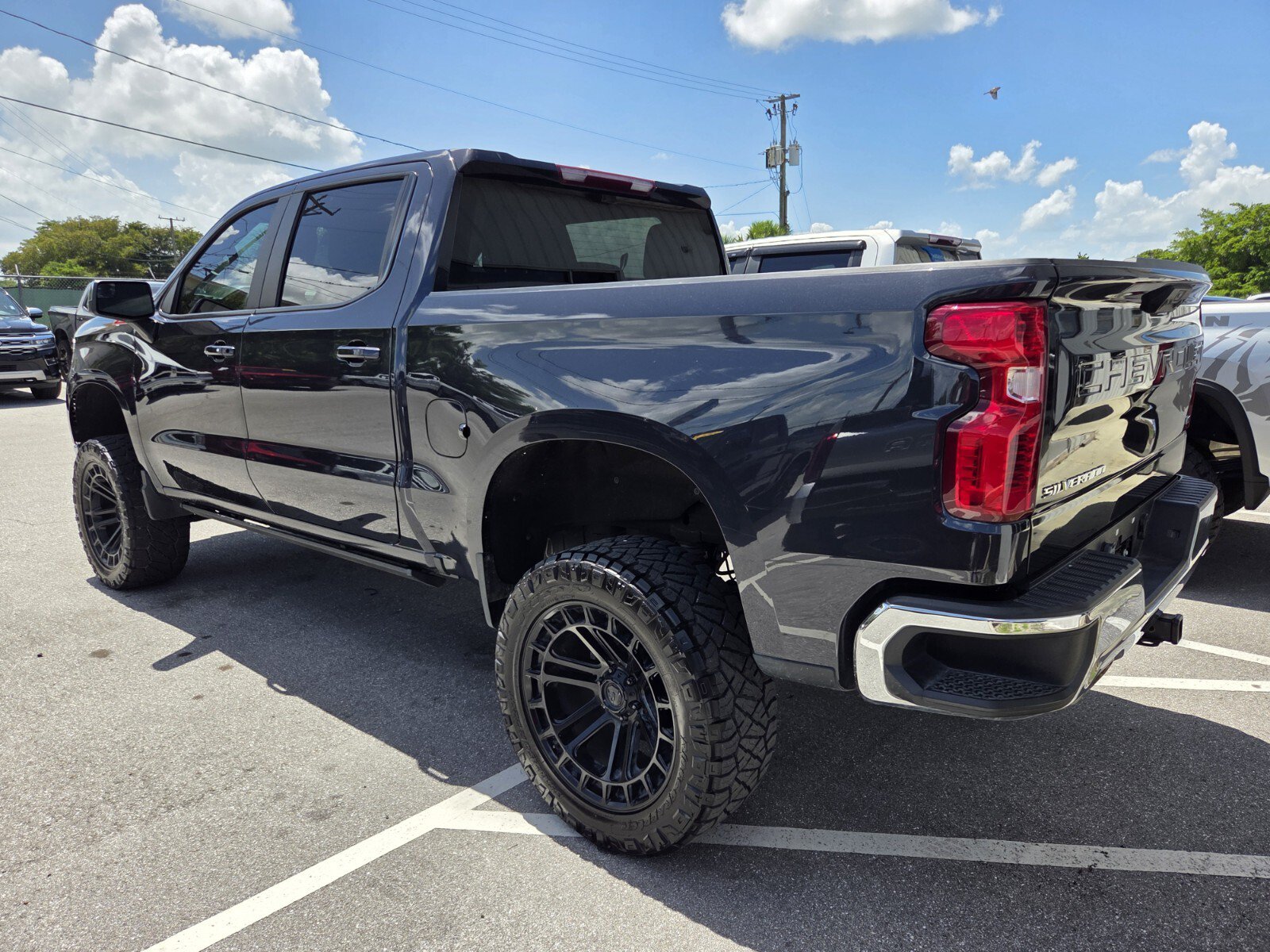 Used 2024 Chevrolet Silverado 1500 LT 4WD Crew Cab 147 LT w/1LT