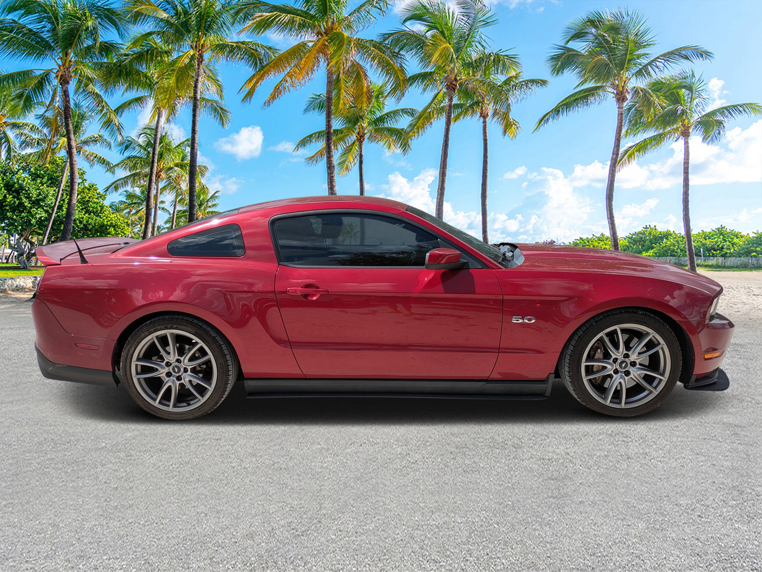 2012 Ford Mustang GT Premium photo 2