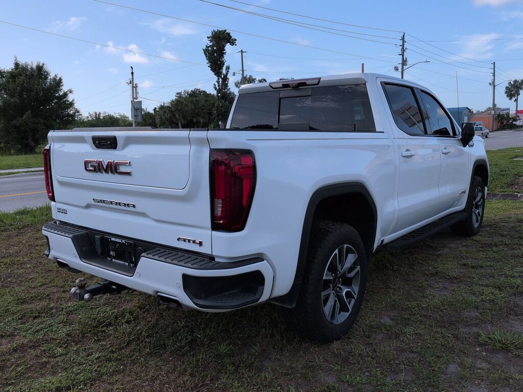 Used 2022 GMC Sierra 1500 AT4 4WD Crew Cab 147 AT4