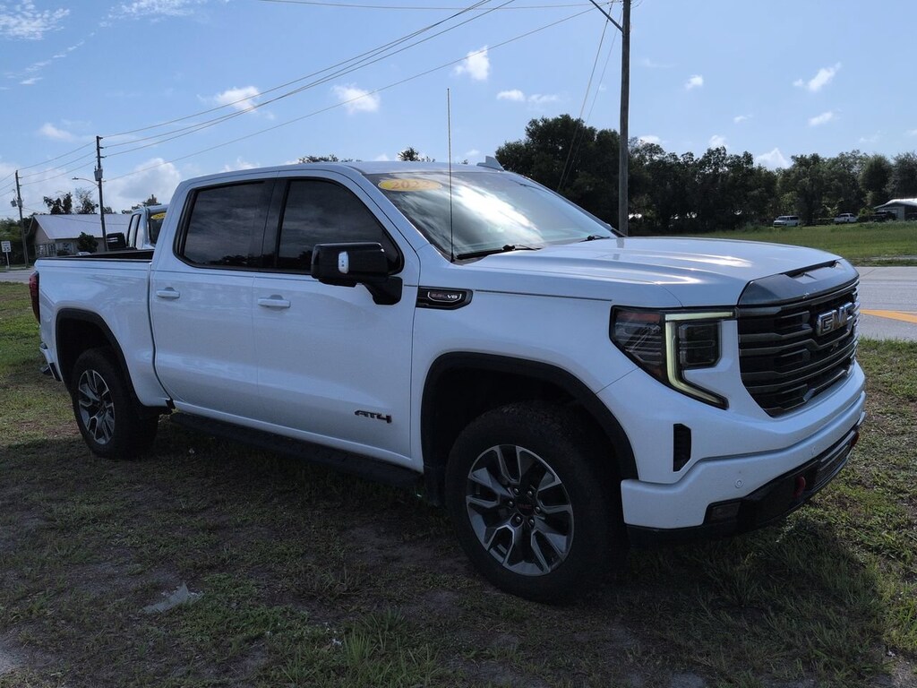 Used 2022 GMC Sierra 1500 AT4 4WD Crew Cab 147 AT4