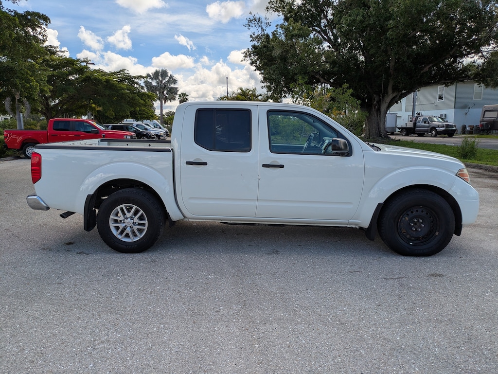 Used 2021 Nissan Frontier SV Crew Cab 4x2 SV Auto