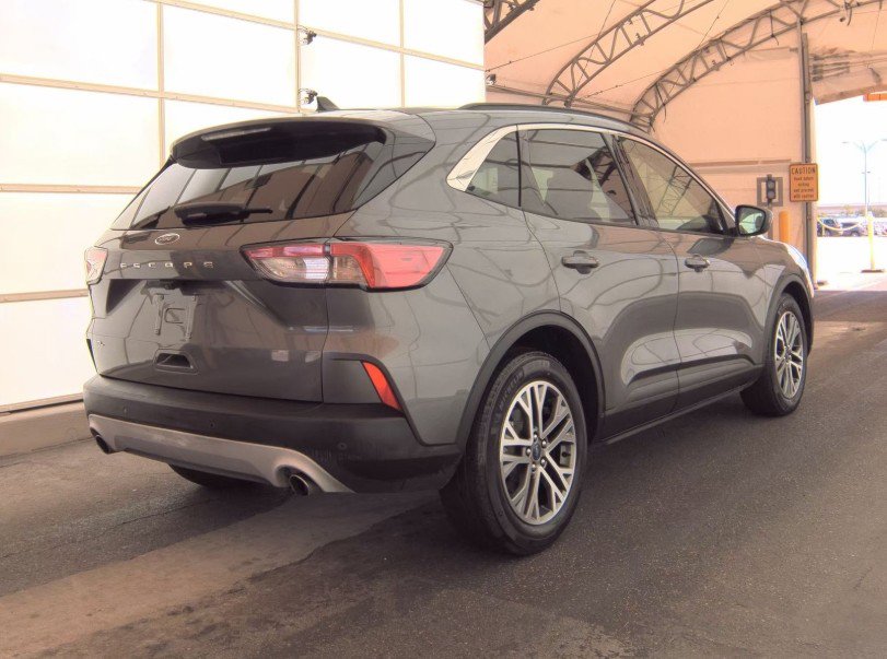 2022 Ford Escape SEL photo 2