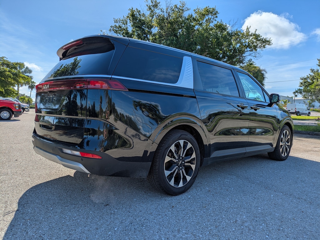 Used 2024 Kia Carnival EX EX FWD