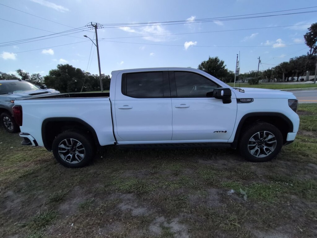 Used 2022 GMC Sierra 1500 AT4 4WD Crew Cab 147 AT4