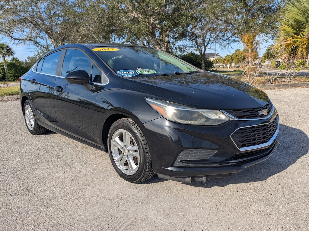 Used 2017 Chevrolet Cruze LT Sedan
