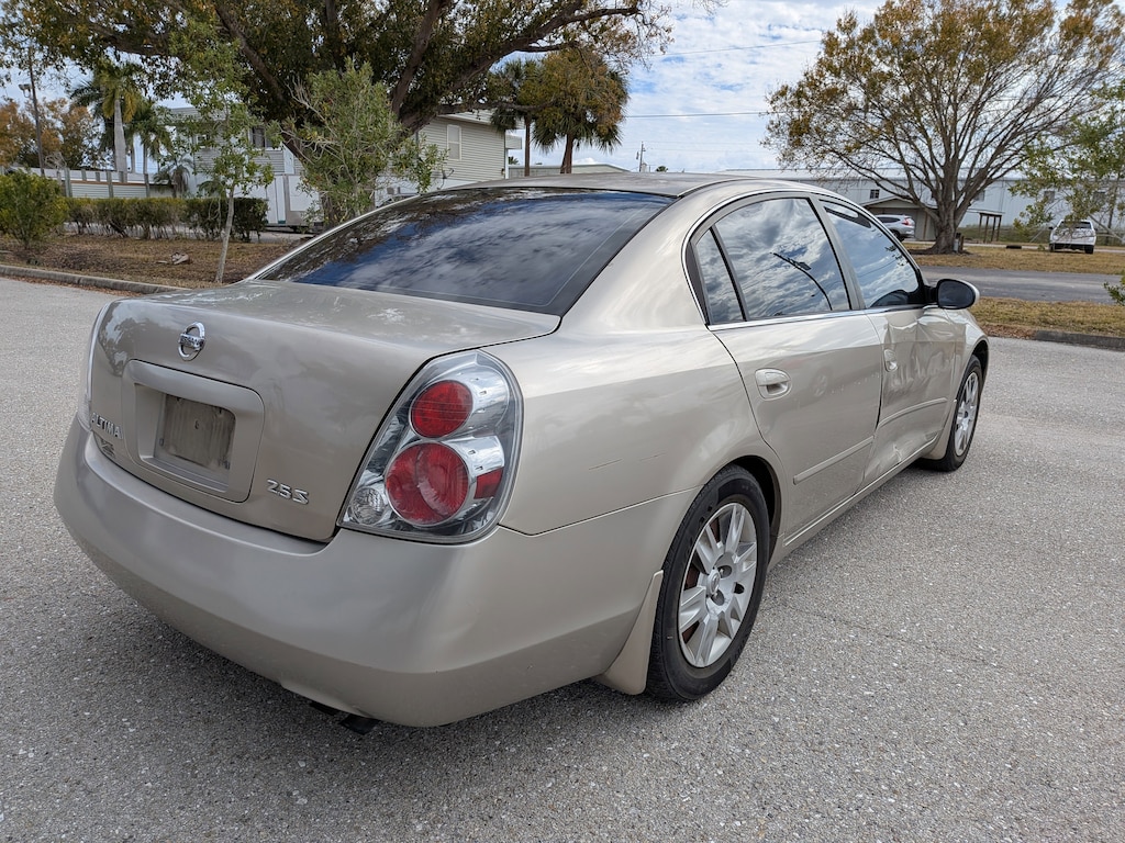 Used 2005 Nissan Altima 2.5 S Sedan